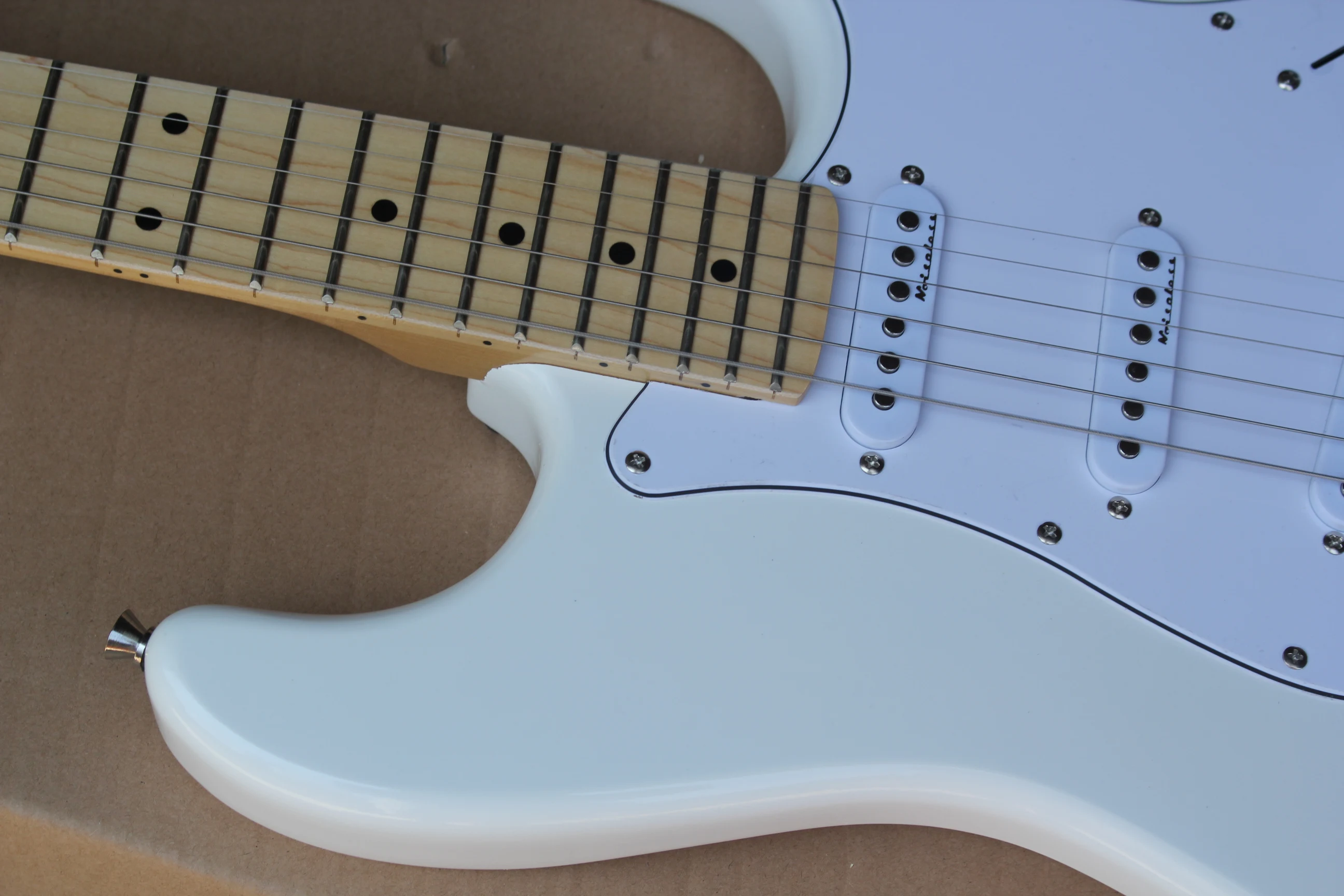 chinesische gitarre factory custom st gitarre weiß 6 saiten e gitarre real photo kostenloser versand top qualität 8pai free global shipping