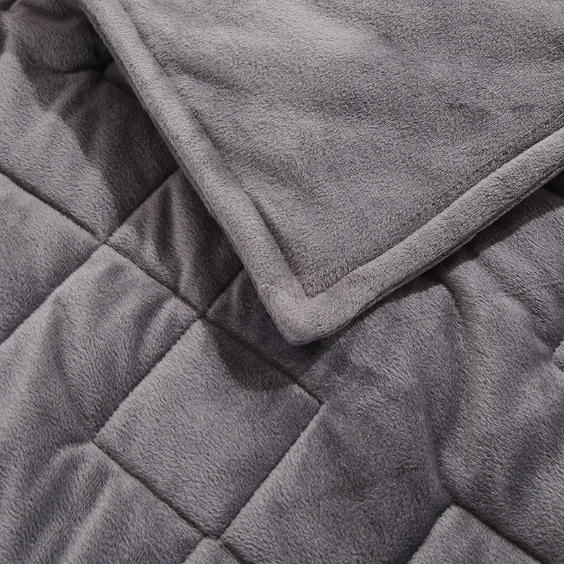 Простое однотонное бархатное утяжеленное одеяло мягкое дышащее для сна взрослых