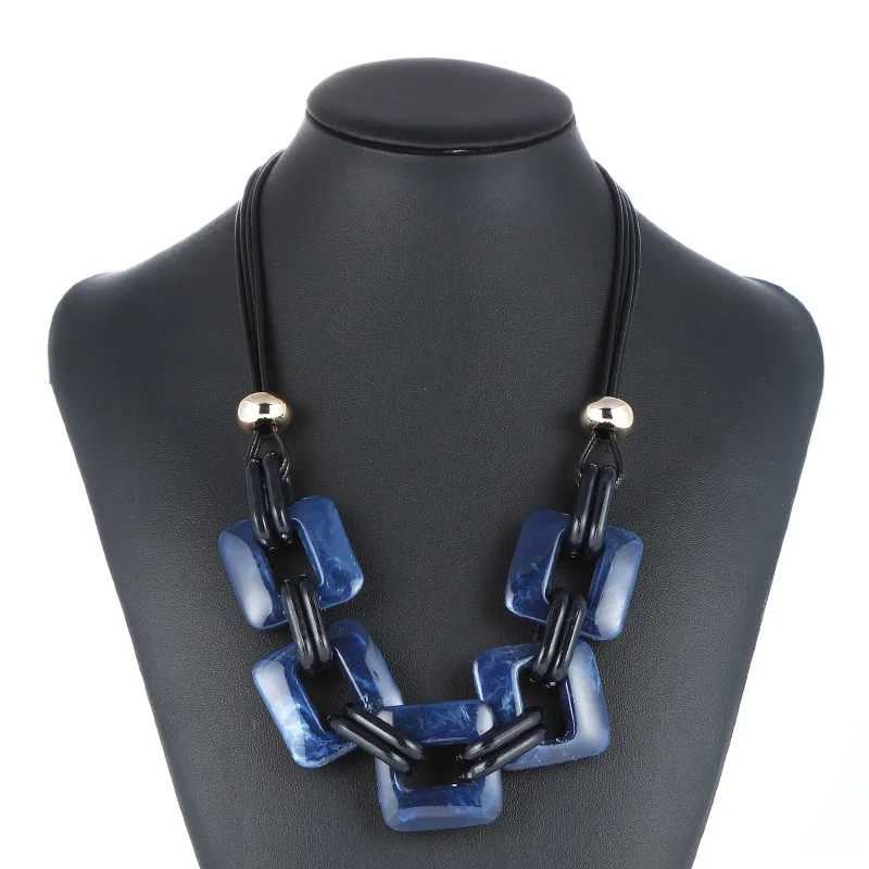 Женское колье-чокер винтажное ожерелье с кожаным шнуром и подвеской в стиле бохо