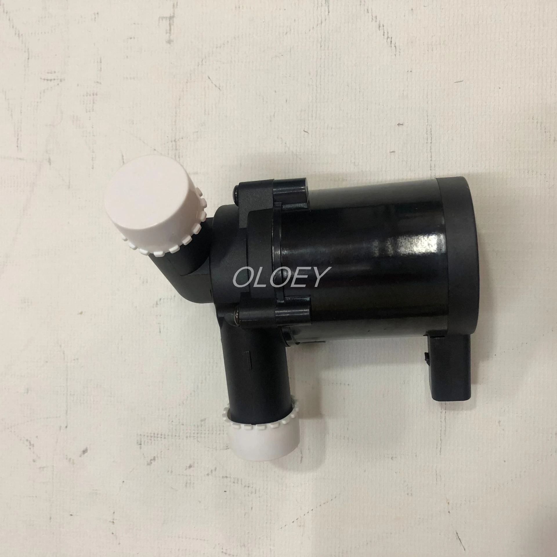 Автомобильный дополнительный водяной насос вспомогательный циркуляционный