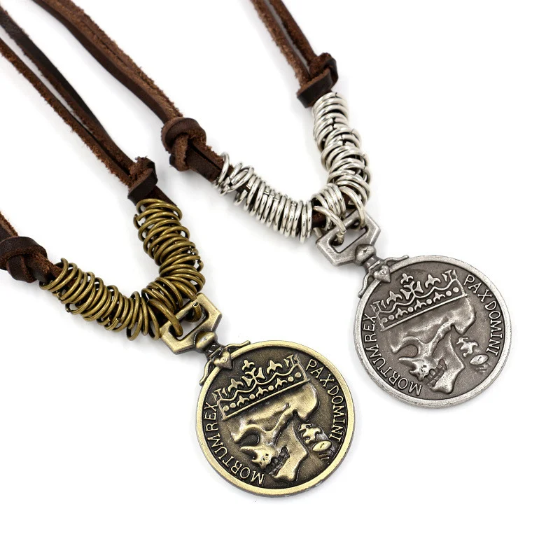 

2021 new European and American retro crown skull medallion pendant necklace Trendy personality punk hip hop necklace wholesale