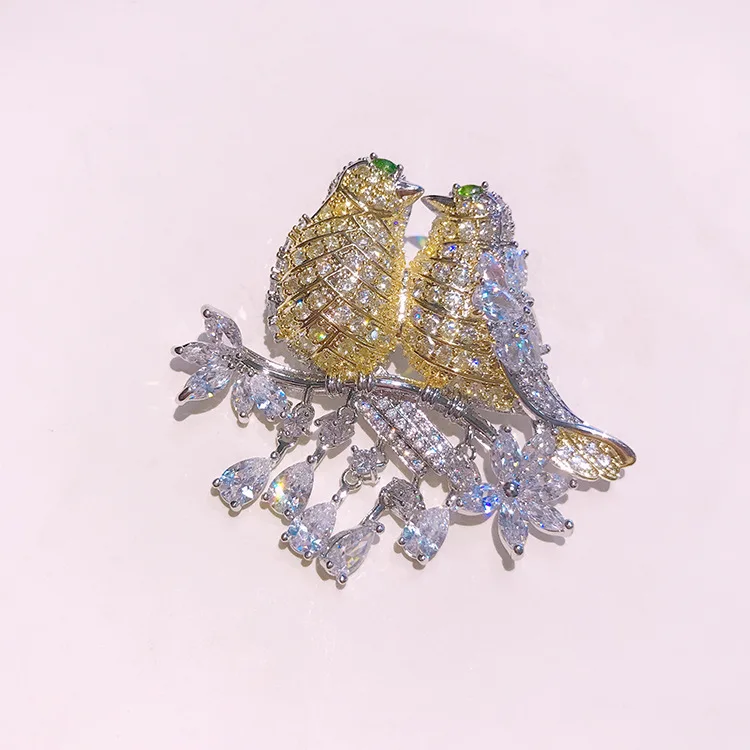 

Copper Bird Pins CZ Brooch Micro-inlaid Zircon Animal Couple Pearl Fashion Flower Pin Jewelry Clothes Accessories Gift for Women