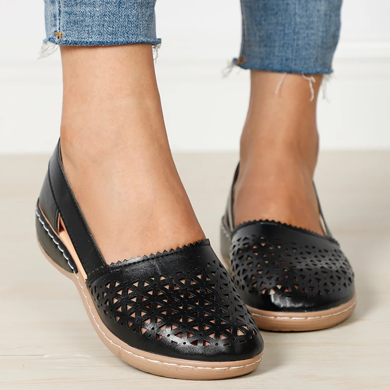 Женские босоножки на танкетке Винтажная женская обувь из искусственной кожи с