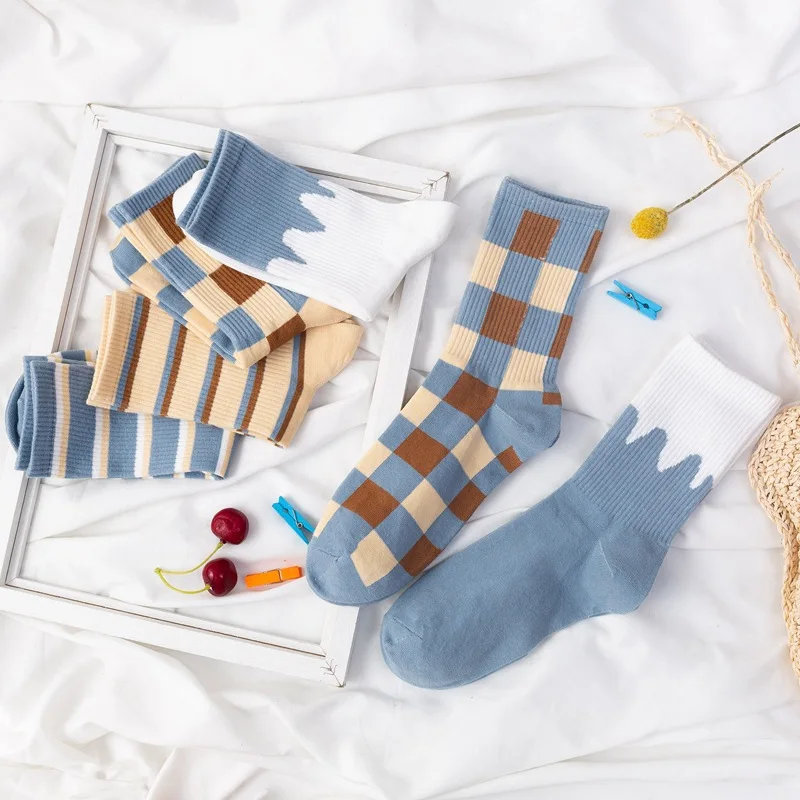 Носки женские осенне зимние удобные дышащие носки в клетку и полоску хлопковые