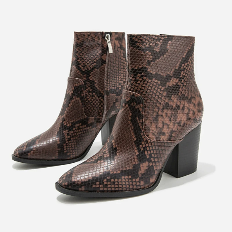

Women Snake Chelsea Boots Ankle Leather Sewing Platform Chunk High Heel Pointed Toe Mature Designer Shoes Ladies Fashion Whosale