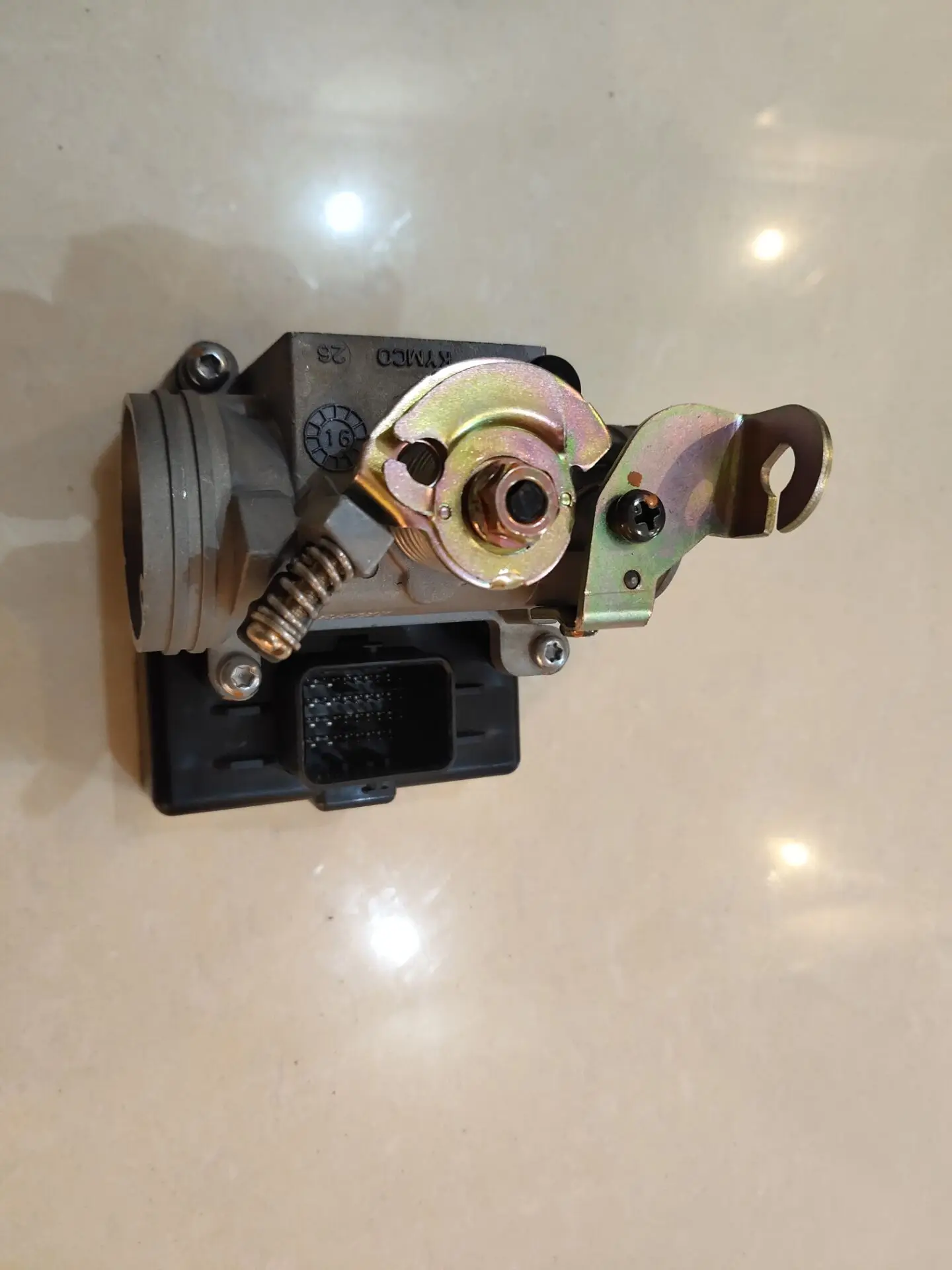 ECU подходит для скутера KYMCO V1 125 |