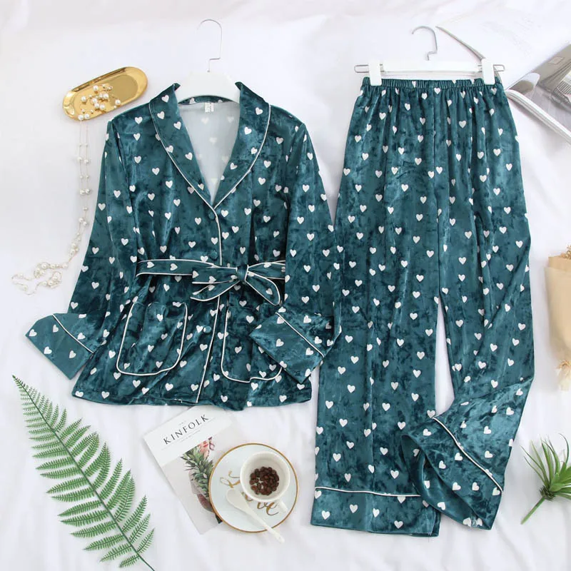 Зимняя женская пижама теплая бархатная из 2 предметов золотистого цвета