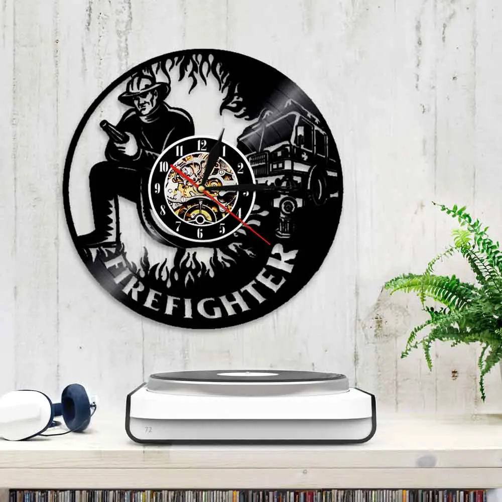 Настенные часы с фигурой Пожарника декоративные винтажные настенные 3D виниловой