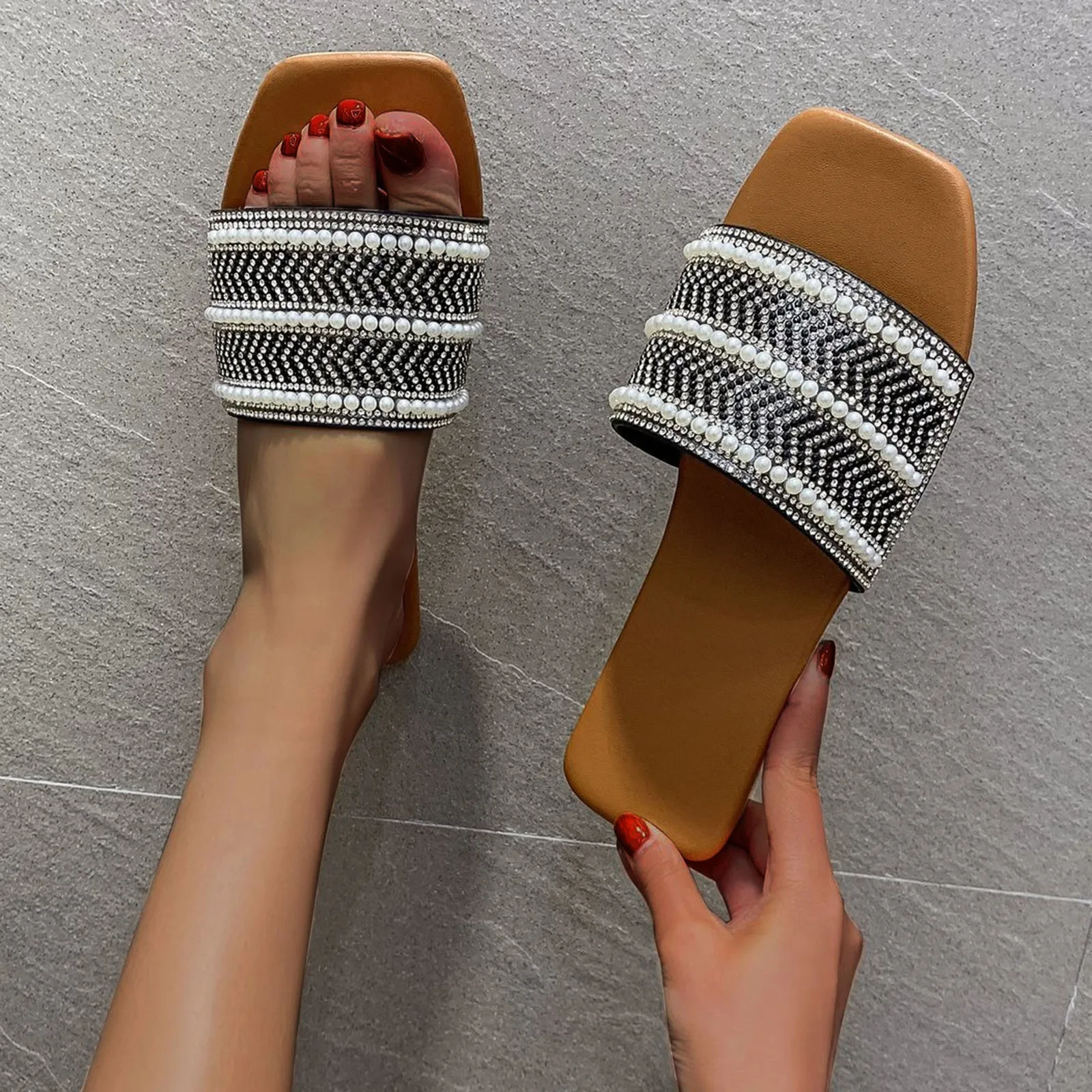 Шлепанцы женские с открытым носком элегантные сандалии на плоской подошве