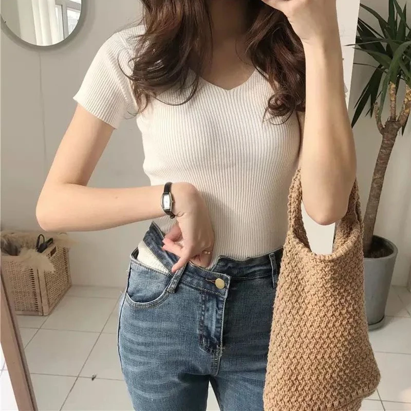 Женский трикотажный пуловер вязаный джемпер с v-образным вырезом зима 2020 |