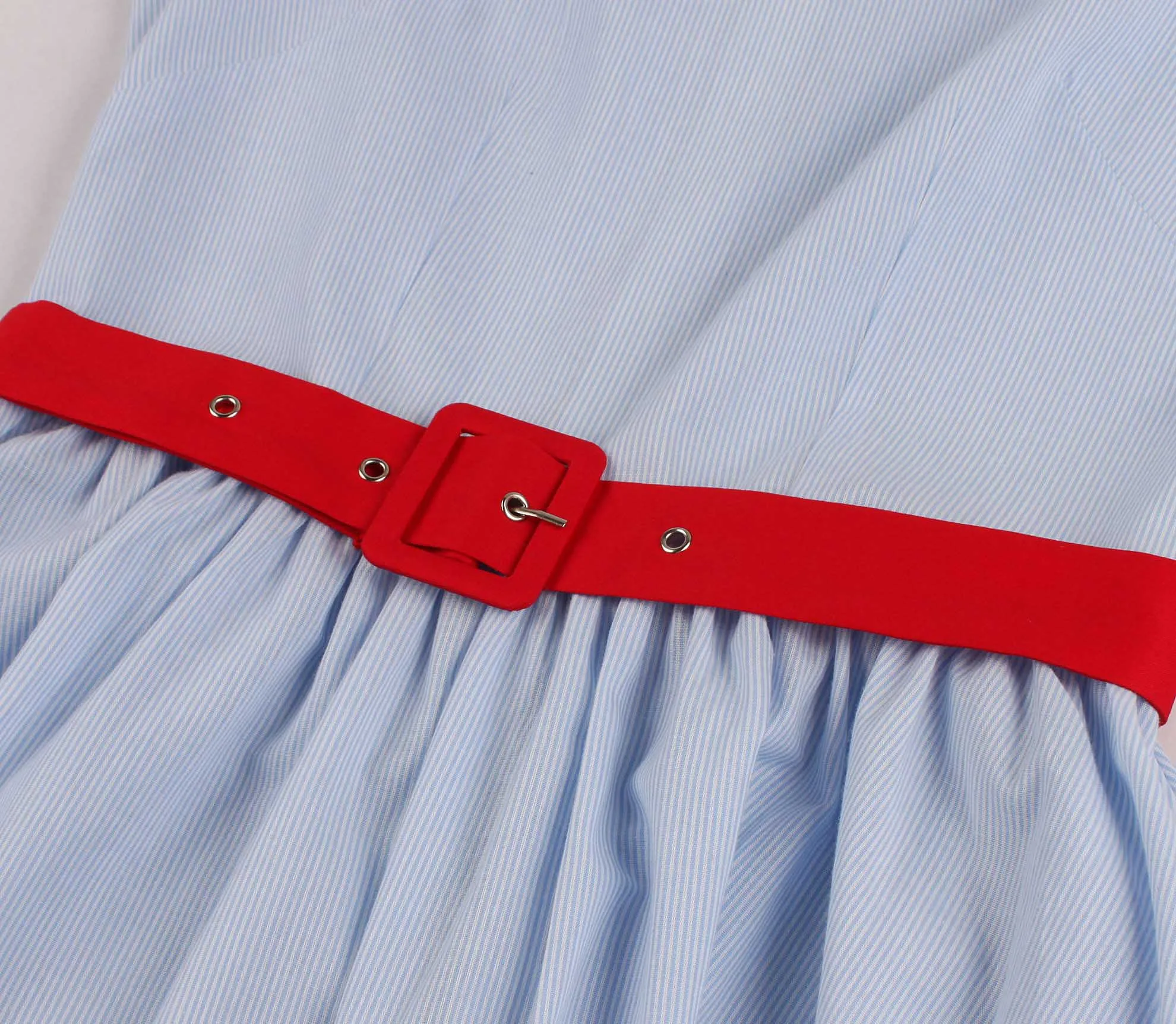 Женское винтажное платье в матросскую полоску красное без рукавов с поясом стиле