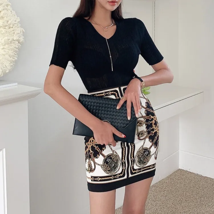 

Elegant Women Black knit V-Neck Short Sleeve T-Shirt Top + High Waist Chain Print Bodycon Mini Skirts Suit Female 2 Piece Set