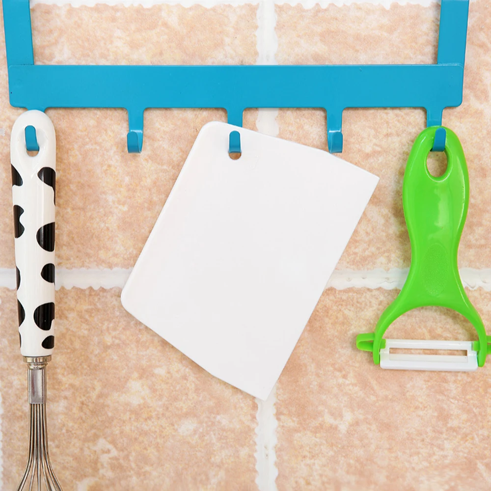 

Dough Scraper Food-safe Plastic Dough Cutter Multipurpose Food Scrappers for Bread Dough Cake Fondant Icing White Green