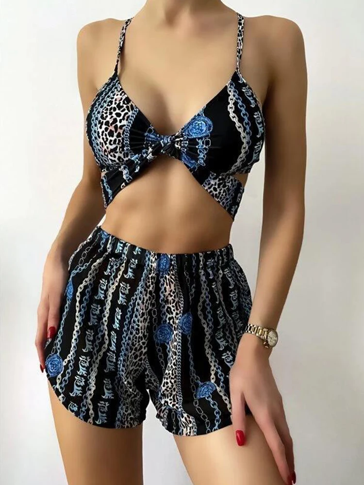 

2021 Sexy Chain Printed Swimwear Women Three Pieces Bikini Set With Beach Short Pants Swimsuit Female Cross Bikini Bathing Suit