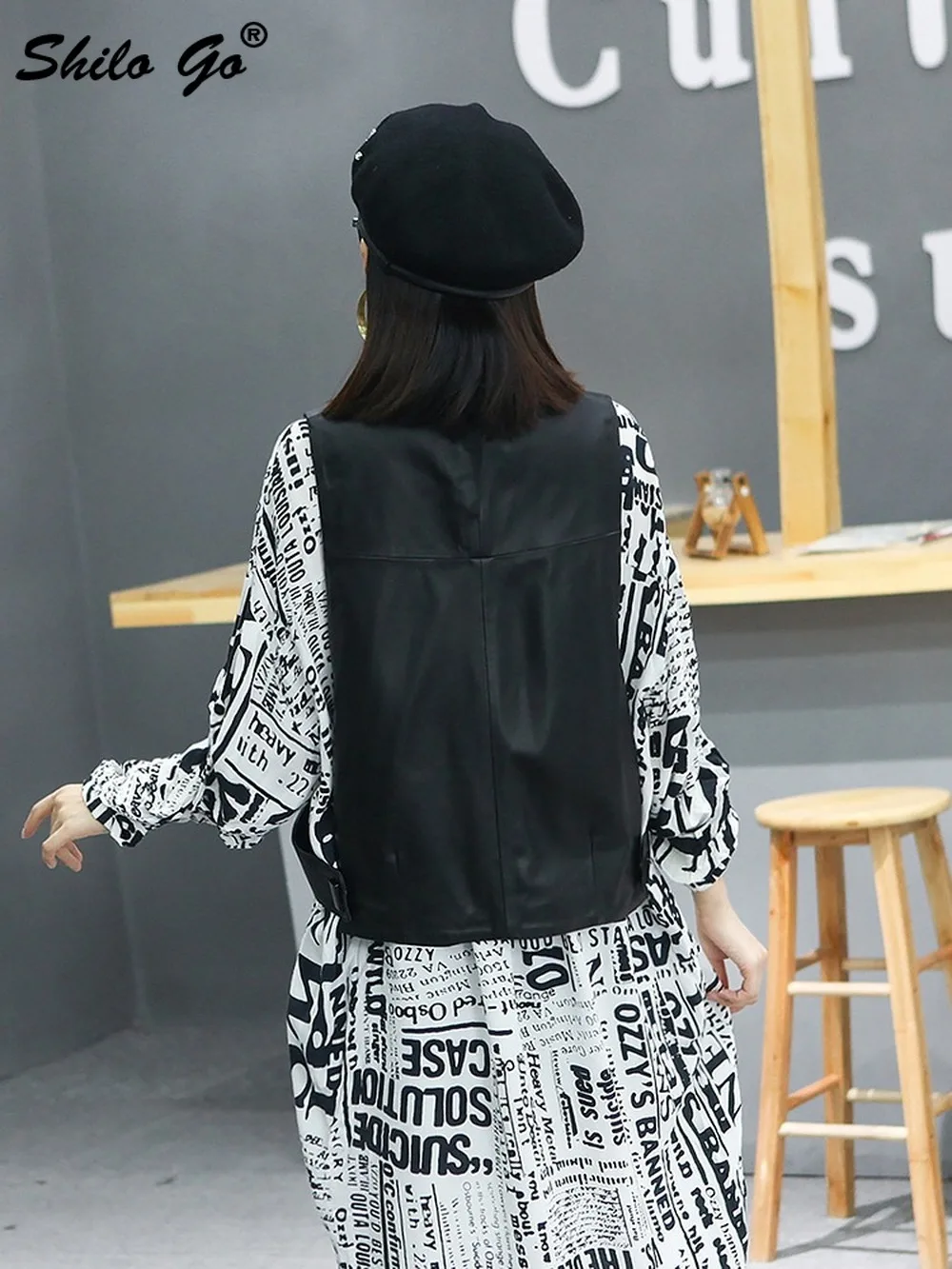 

High Waist Concise Fashion Button Detail Vests Women Winter Casual Streetwear Genuine Leather Sleeveless Coat Sheepskin Outwear