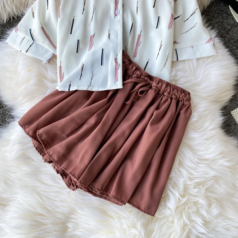 

Women Two Pieces Suits Vertical Stripes Button Slash Neck Camis+Solid Stretch Waist Wide Leg Shorts Fashion Suits