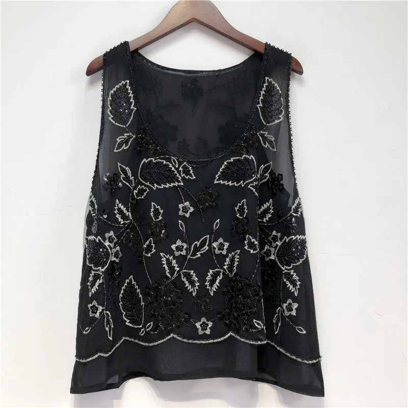 Женская шифоновая блузка с вышивкой и V-образным вырезом