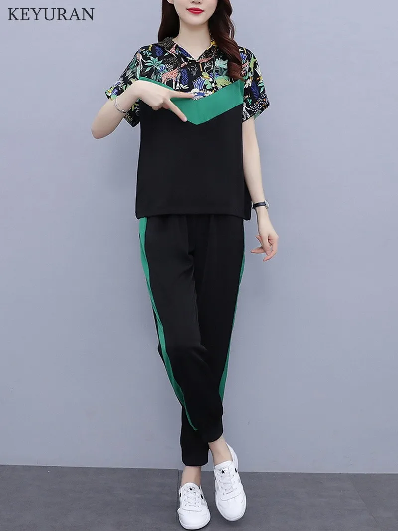

Plus Size Summer Print Patchwork 2 Piece Set Women Short Sleeve O-Neck Pullover Hooded Tops + Casual Fashion Tracksuit Female