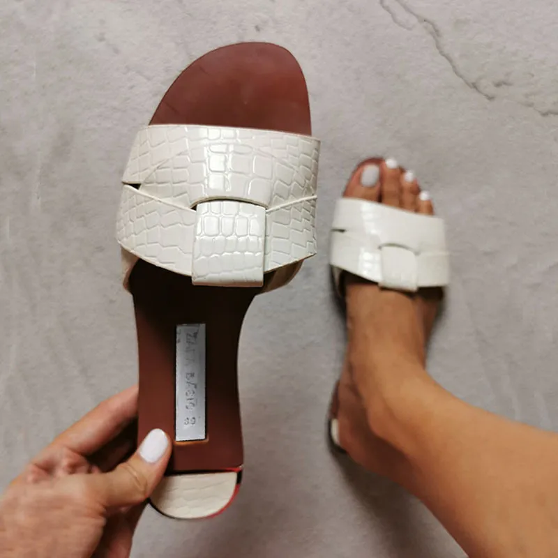 Летние женские босоножки Модные открытые шлепанцы из змеиной кожи Простая