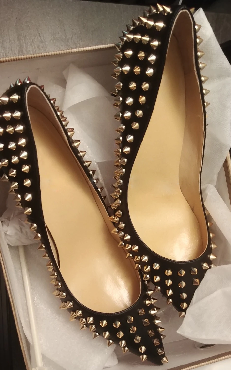 

Full Gold Rivets High Heel Shoes 12cm 10cm 8cm Black Stiletto High Heel Pointed Toe Banquet Shoes Metal Spikes Party Heels