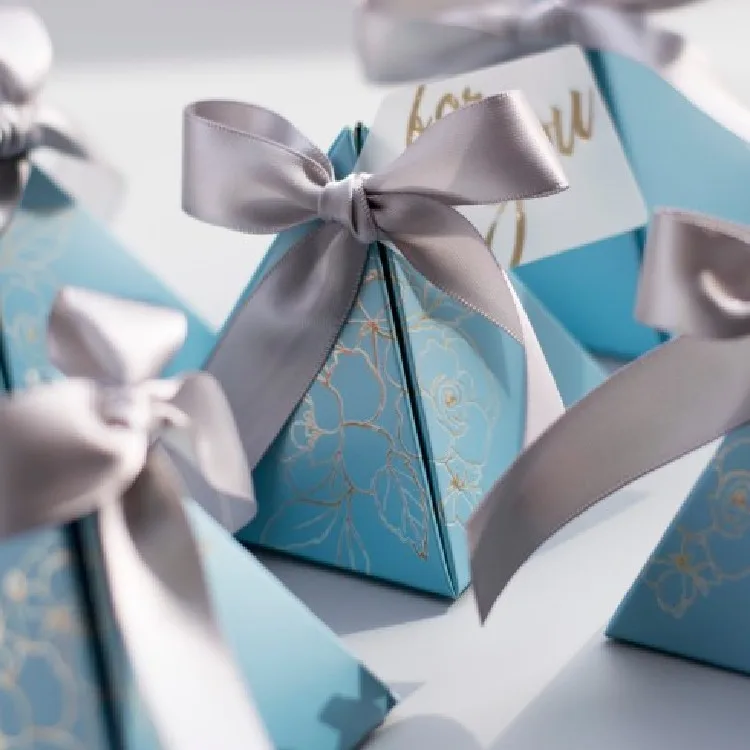 Пирамида коробка конфет с лентой золотая для печати бронзовая шоколада свадьбы