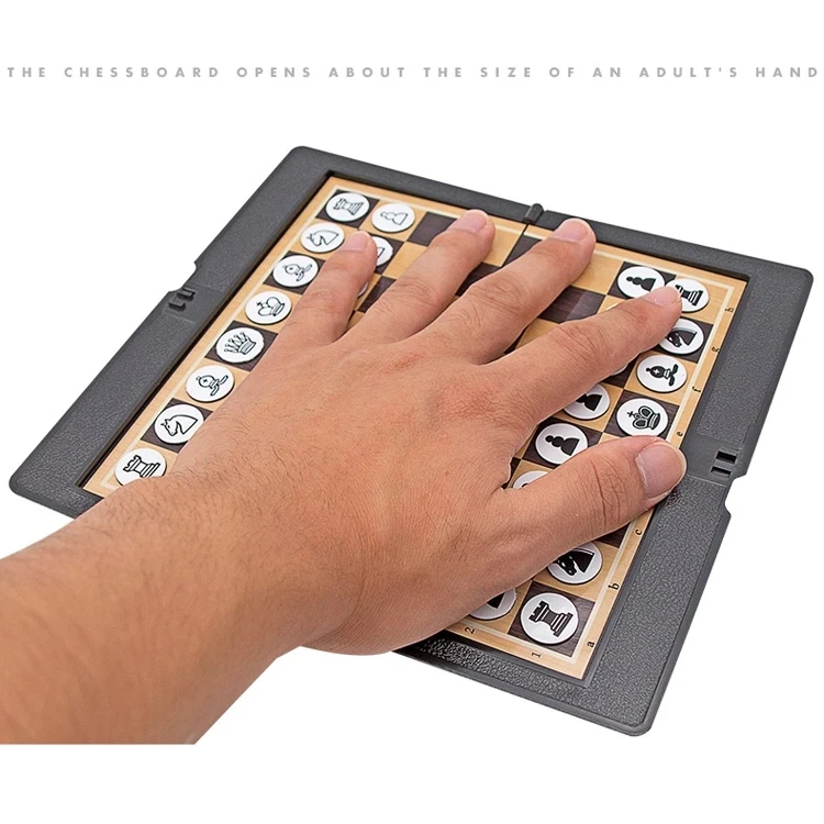 

Mini Magnetic Chess Set Wallet Appearance Portable Folding Chessboard Board Games PartySpecial Children Gift International Chess