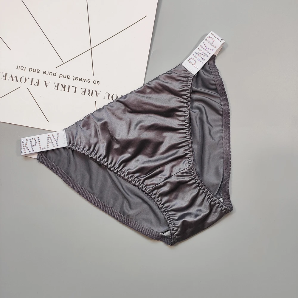 

Ladies Underwear Briefs Women 's Panties Ice Silk Sexy High Waist Seamless Solid Color Rhinestone Letter LOVE Good Elasticity