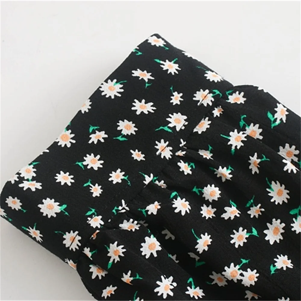 

2021 autumn women's new style V-shaped lapel five-point sleeves front breasted buttons loose and thin flower print mini dress