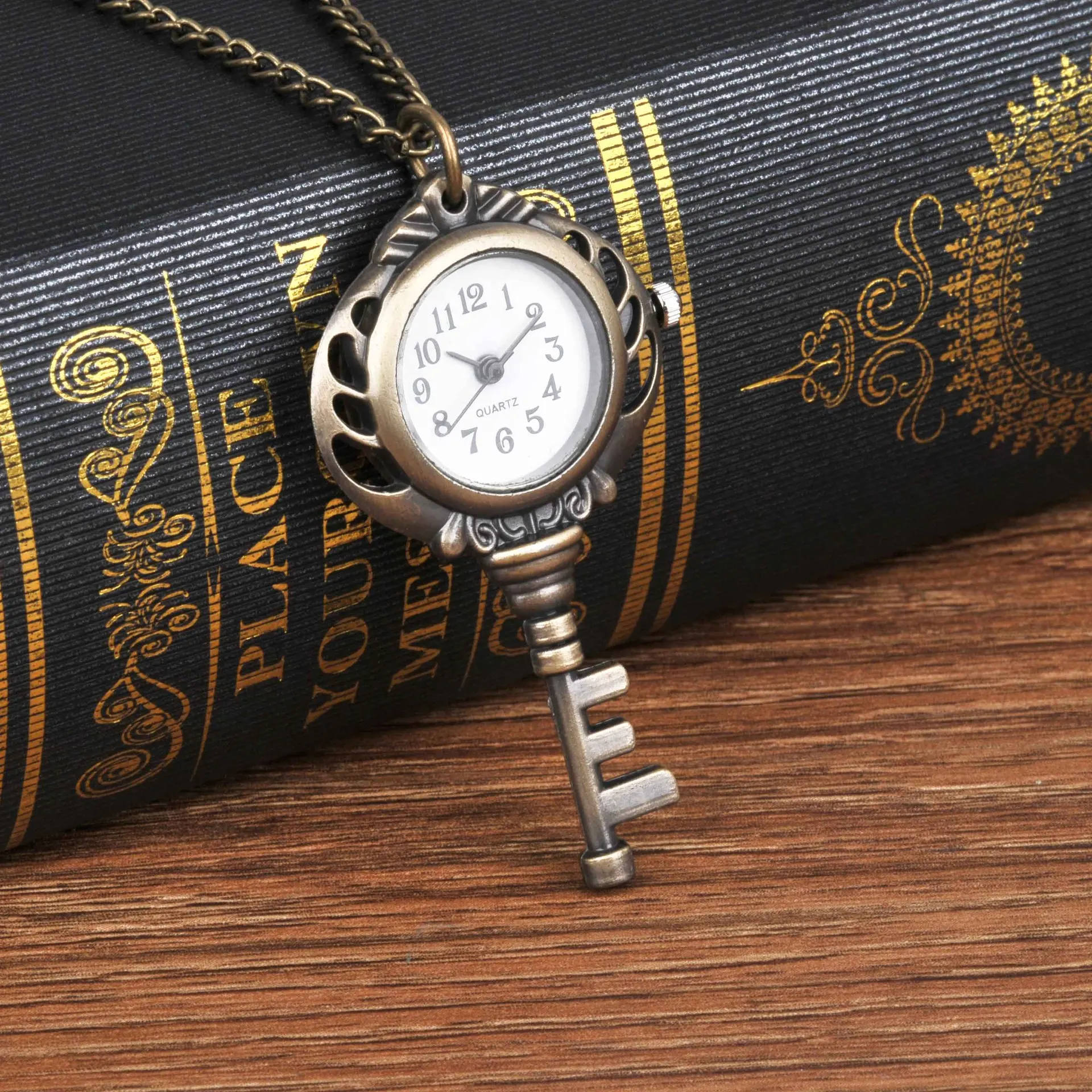 7053 маленькие кварцевые карманные часы Бронзовый ключ Ретро индивидуальный