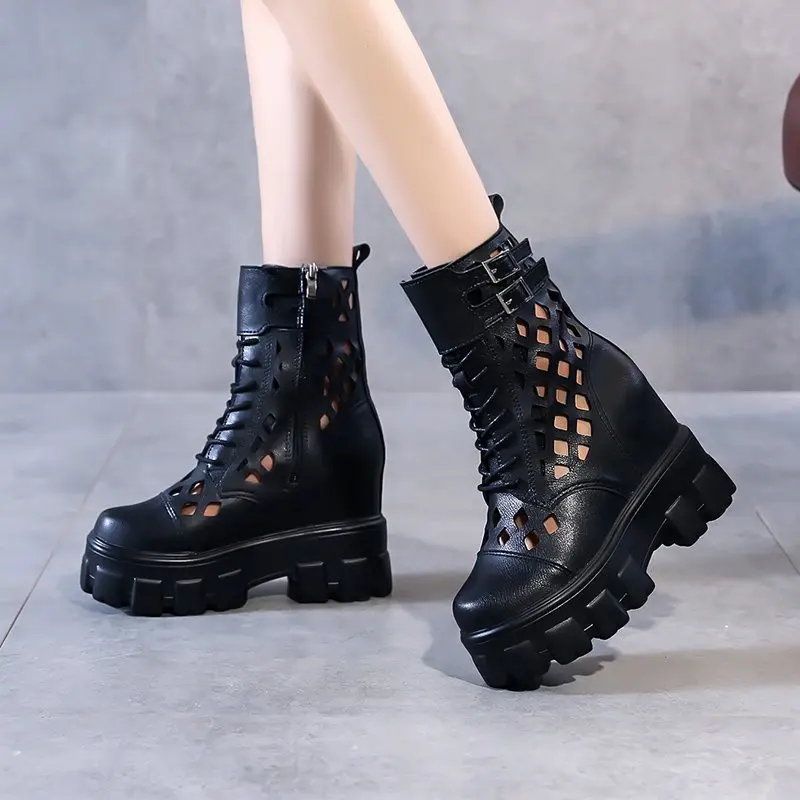 Новые летние босоножки Женские ботинки с вырезами Черная обувь увеличивающая