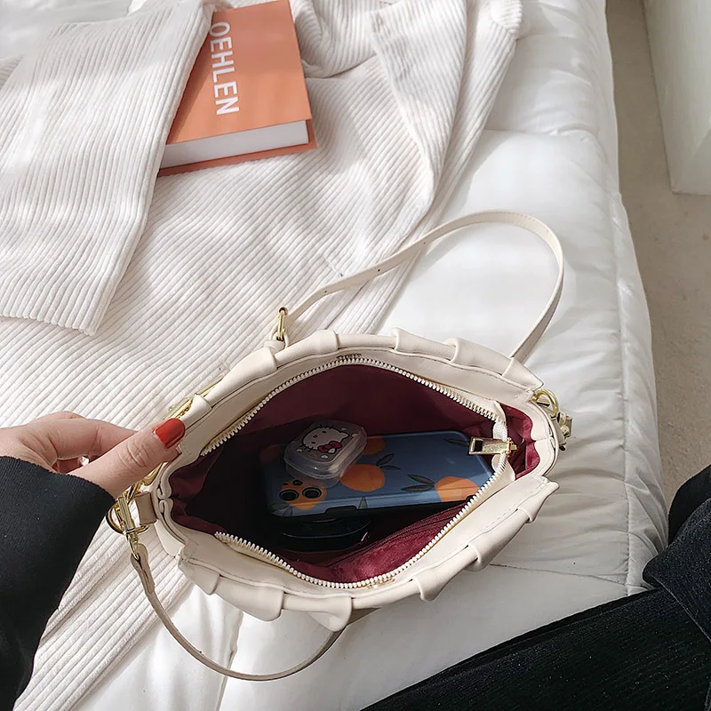 

Folds Design Trendy PU Leather Shoulder Bag Chain for Women 2021 Summer Small Crossbody Bag Lady Luxury Handbags and Purses