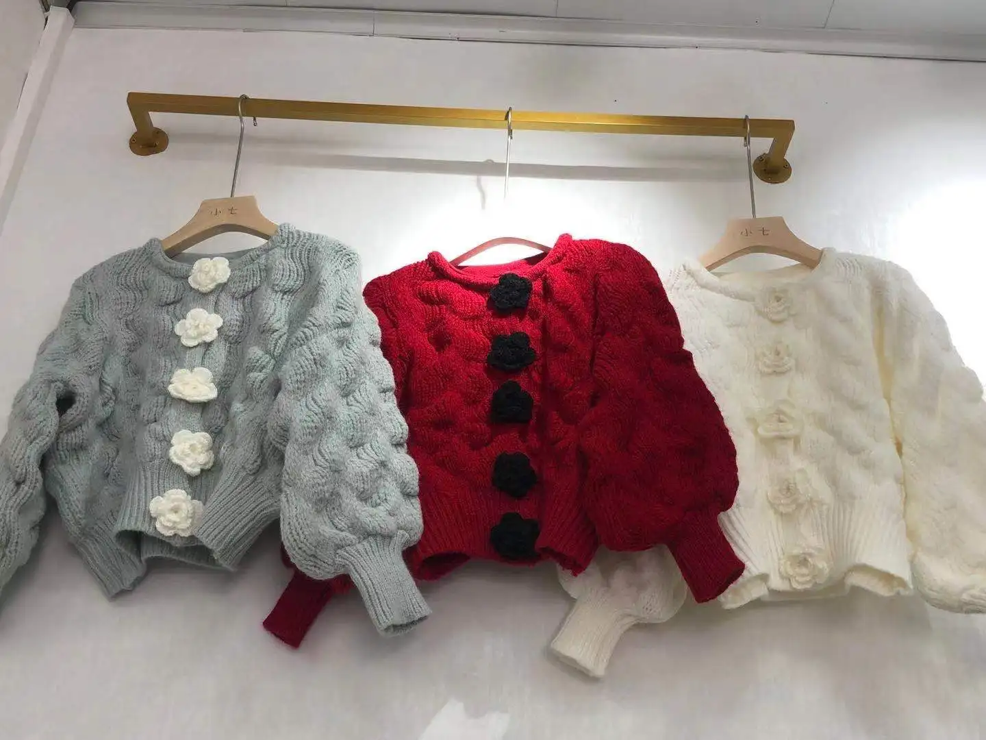 

2021 New Autumn Women Three-Dimensional Flower Crochet Handmade Knitted Cardigan Single-Breasted Long-Sleeved Loose Short Jacket