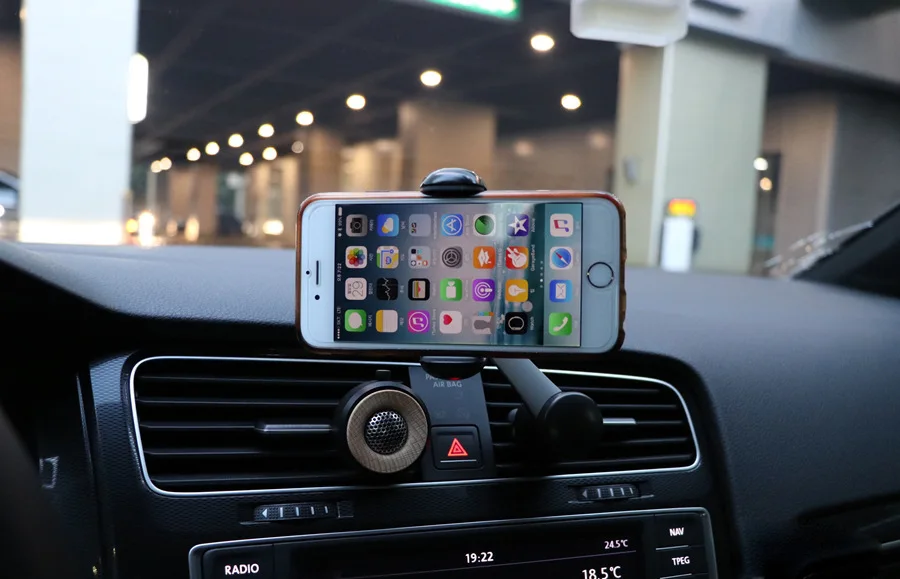 

Universal Car Phone Bracket Car Air Conditioning Air Outlet Snap Type 360 Degree Rotation Navigation Mobile Phone Holder Support