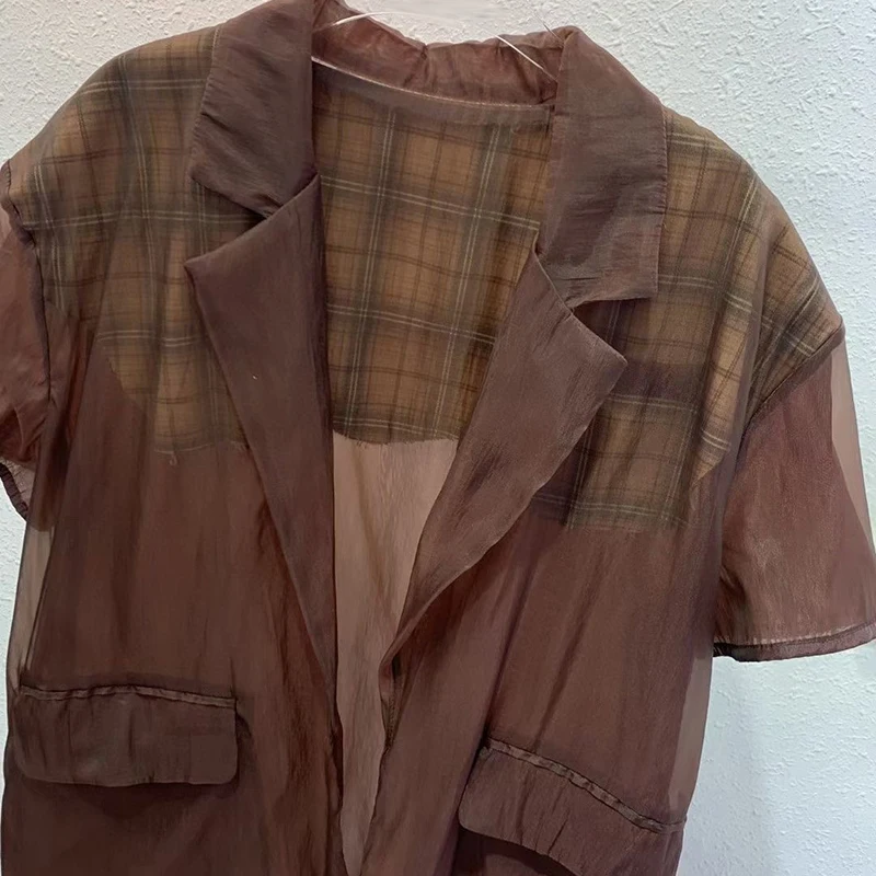

TWOTWINSTYLE Elegant Plaid Shirts For Women Short Sleeve Patchwork Hit Color Loose Blouses Female Summer Clothing 2021 New Style