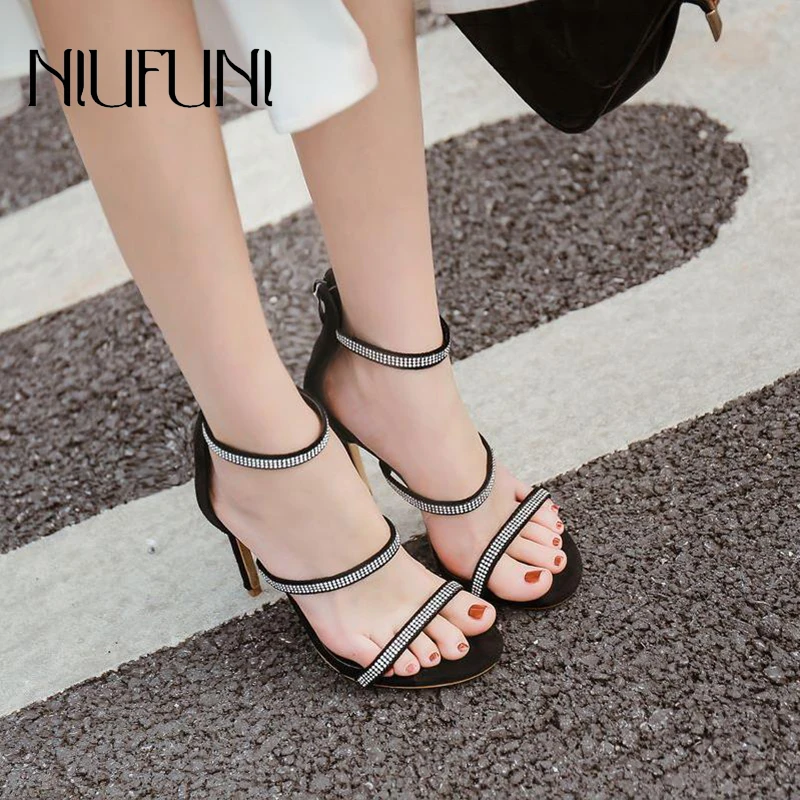 Модные стразы женские босоножки в римском стиле сандалии 2021 туфли стилеты
