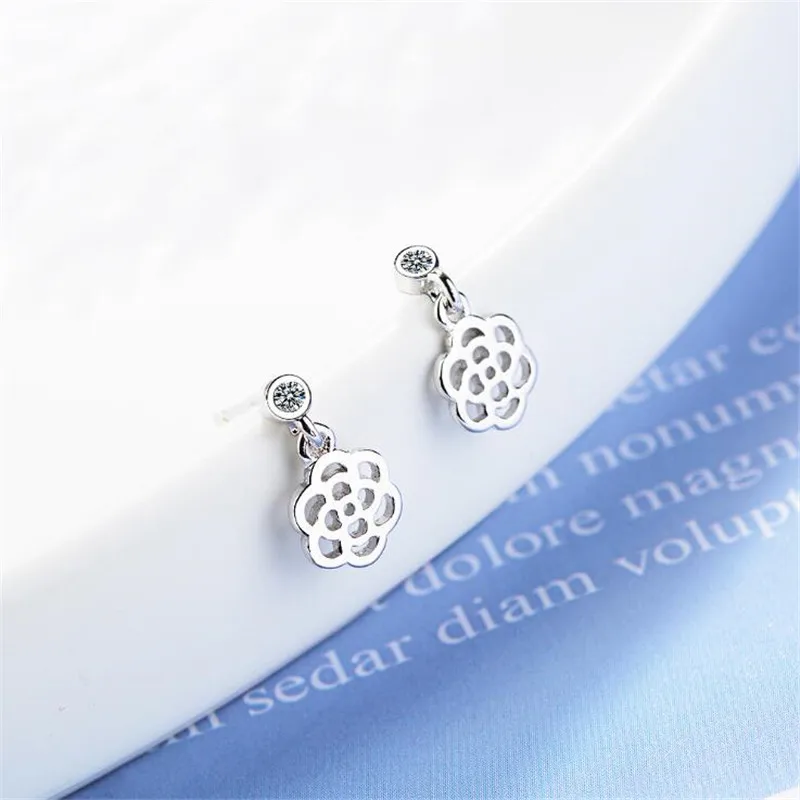 New Personality Rose Female Korean Style 925 Sterling Silver Jewelry Fashion Design Hollow Flower Crystal Stud Earrings SE800 |