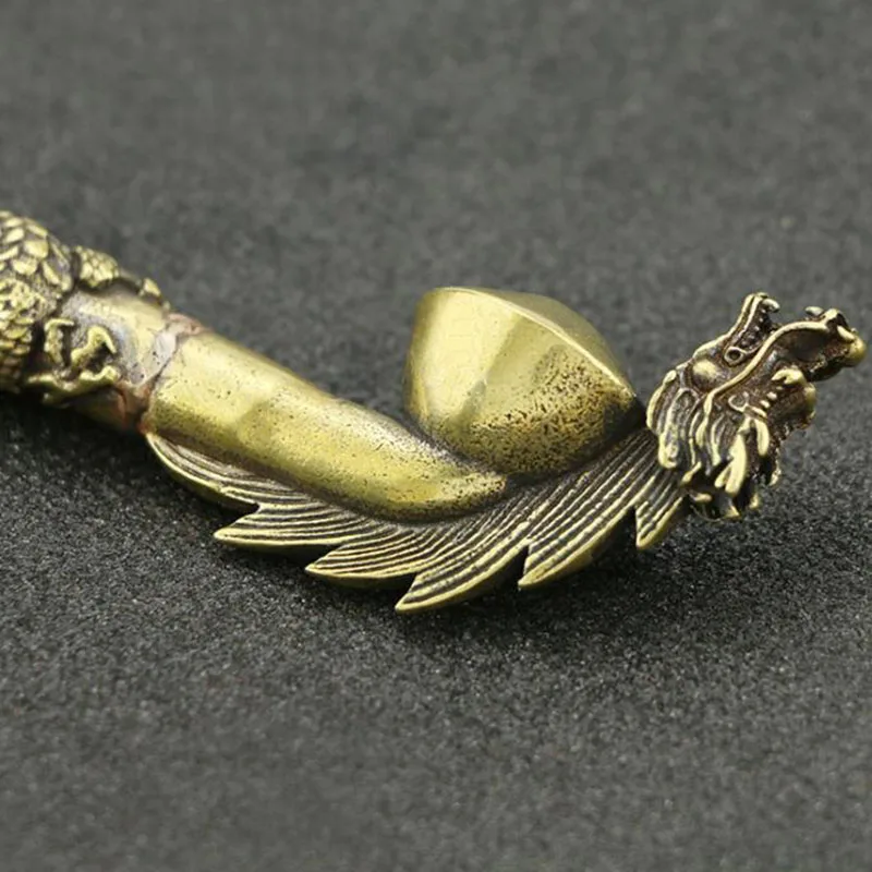 Античная коллекция разнообразных латунных сумок для табака со знаками Зодиака |