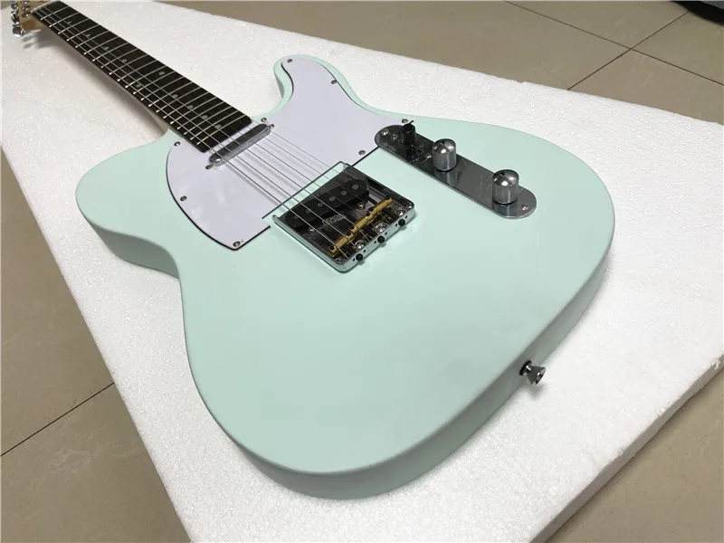 

High quality supersonic blue electric guitar rose wood fingerboard copper guitar bridge free shipping