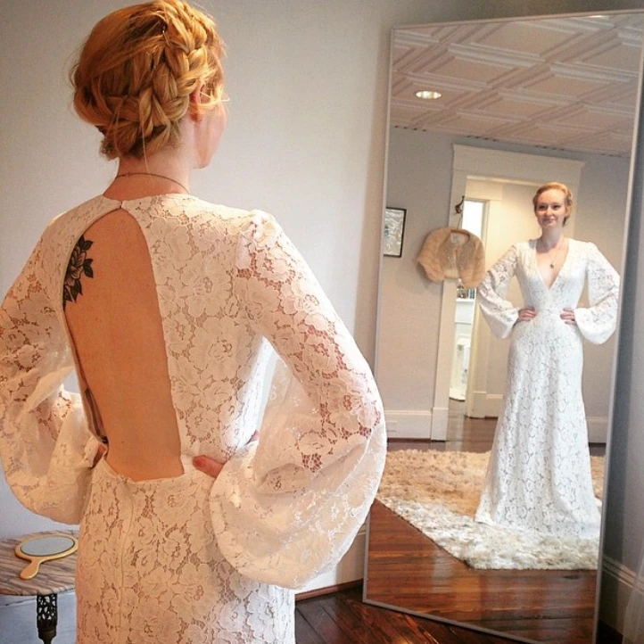 

puff long sleeve lace sexy backless deep v-neck 2018 new hot a-line vestido de noiva robe de mariage mother of the bride dresses
