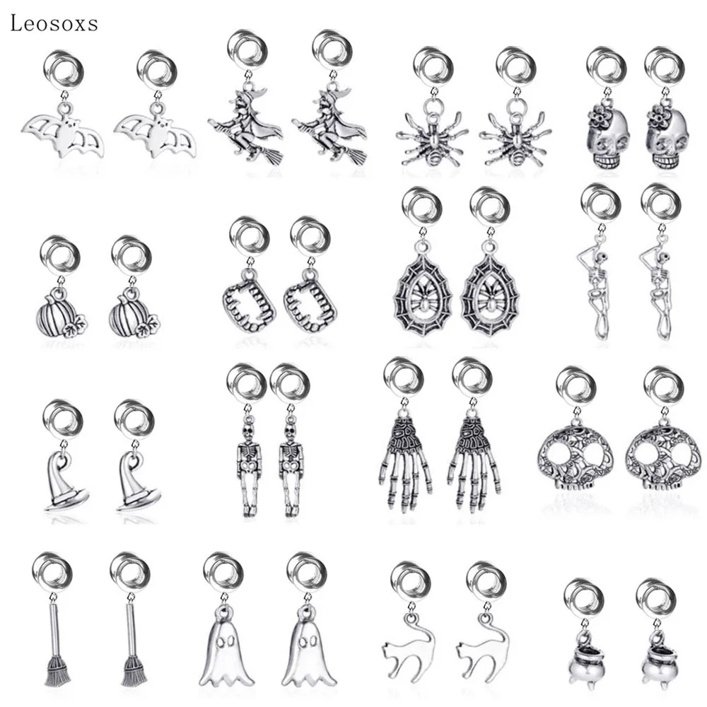 

Leosoxs 2pcs Simple Retro Skeleton Bat Spider Ear Amplifying Human Body Exquisite Piercing Jewelry