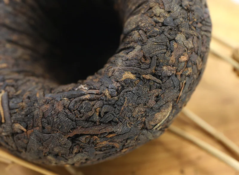 2013 Yongde древние деревья Tuocha Shu Pu'er чай Pu-erh Pu'er Tuo Cha 100 г