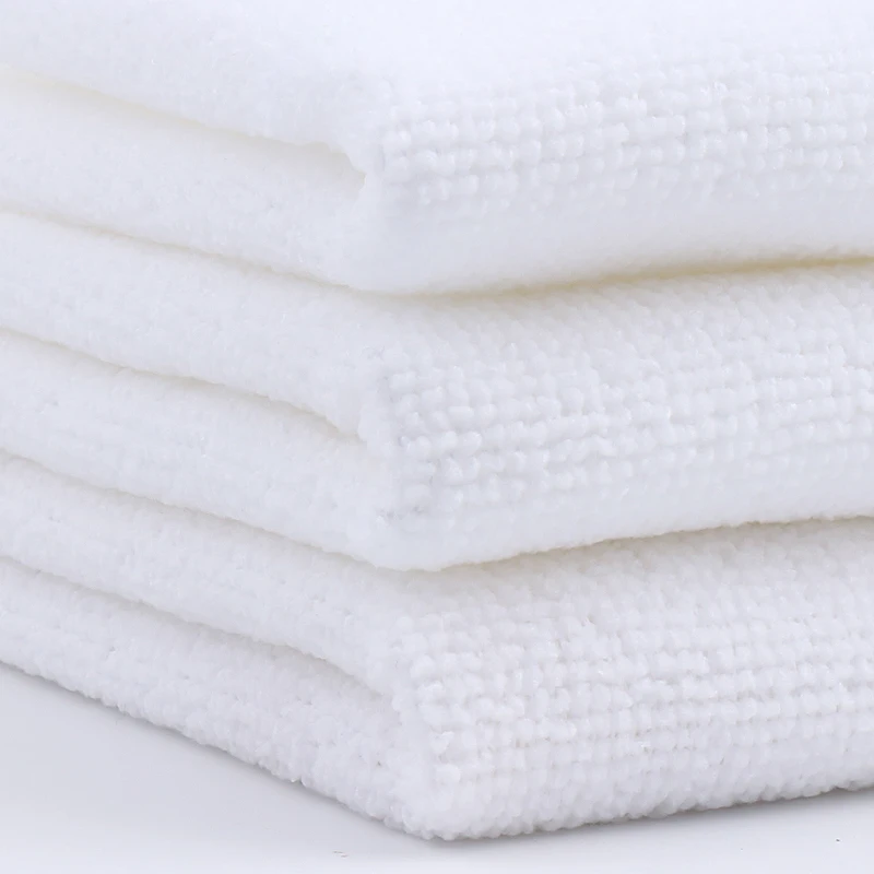 Одноразовые полотенца NOQ для салона красоты и педикюра белые рук лица кухонный