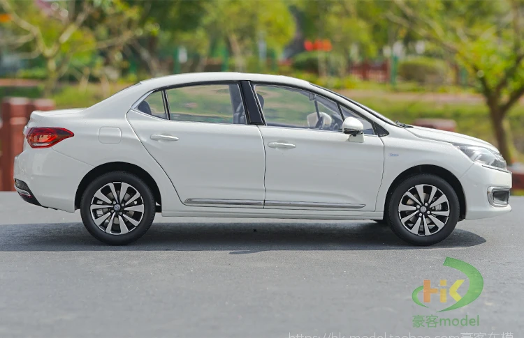 Новинка 1:18 Dongfeng Citroen C4L литая под давлением Модель автомобиля игрушки для детей рождественские подарки коллекция