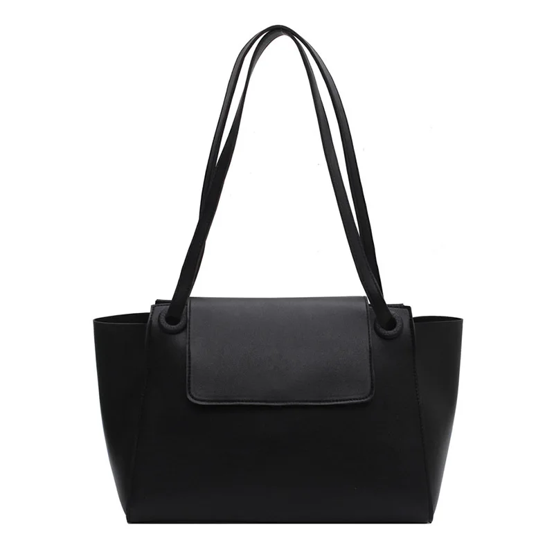 

In the new autumn and winter Joker messenger bag new trend girls niche design fashion shoulder bag