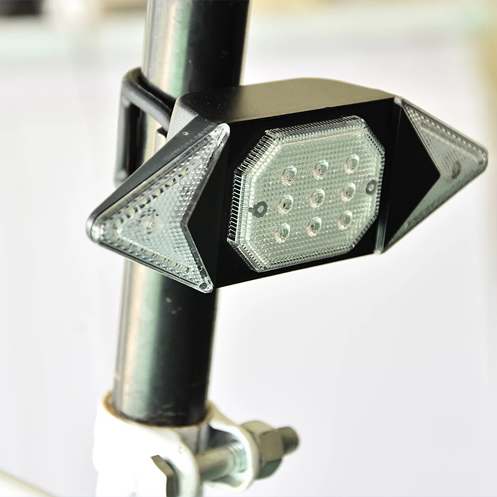 

Wireless Remote Bicycle Turn Signal Light USB Rechargeable MTB Bike LED Rear Lamp Warning Taillight Cycling Riding Equipment