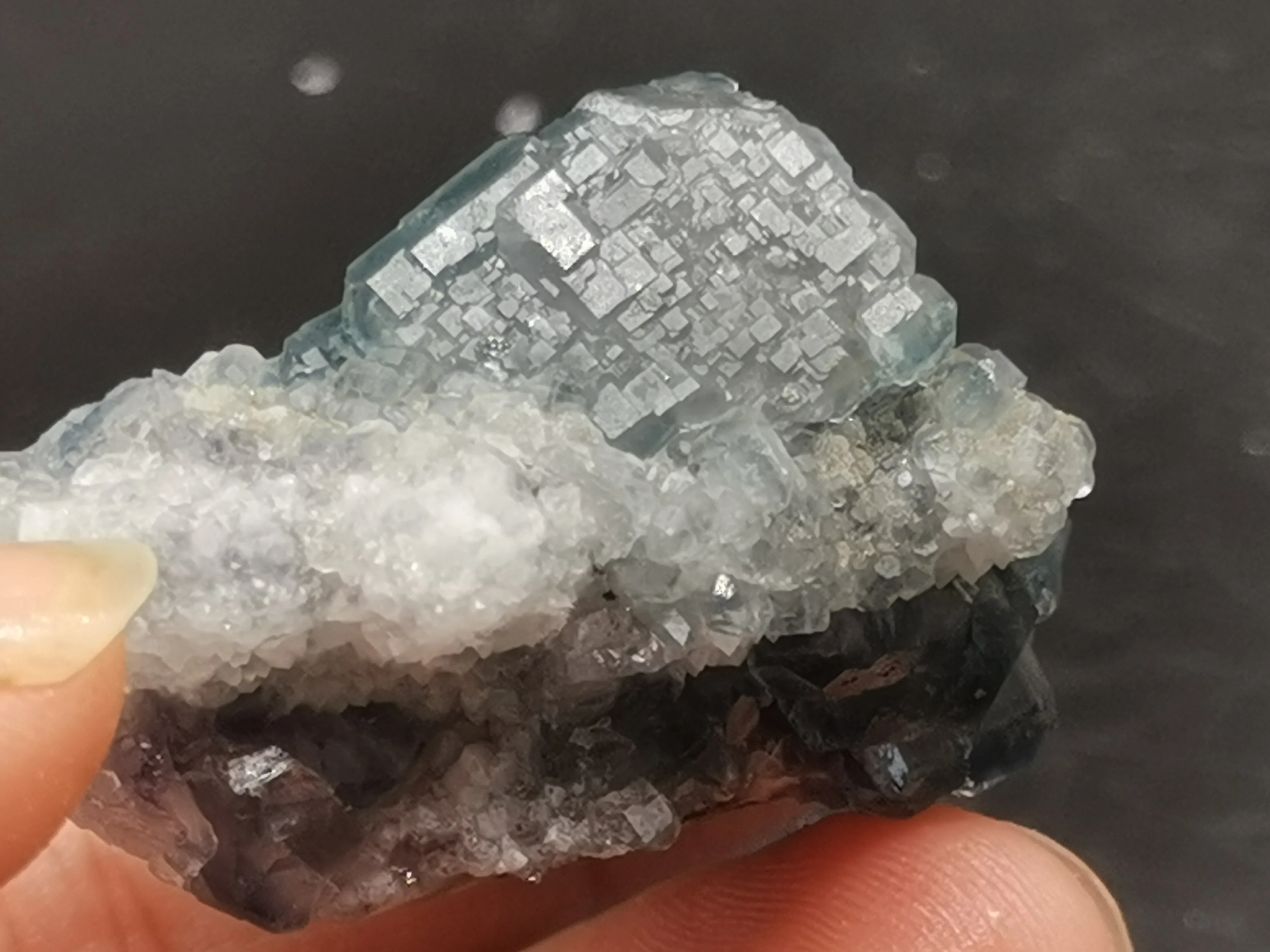 

41.4g.Natural crystal polyhedron, blue green fluorite, crystal mineral, crystal specimen