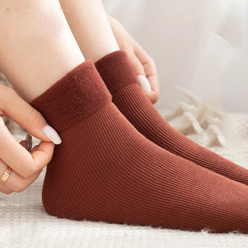 

Women Wool Socks Winter Thicker Middle Tube Solid Cotton Skin-Friendly Striped Sockings Cashmere Warm Casual Home Socks Female