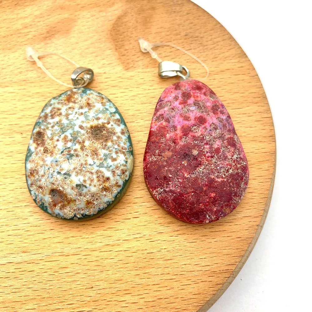 

2pcs/pack 2021 Fashion Natural Agate Stone Pendants Semi-precious Stone DIY for Making Necklace 5 Colors for Choice 31x43mm Size