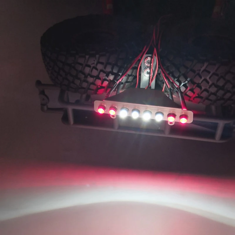 Металлическая световая балка с 8 светодиодами белая и красная задняя фара