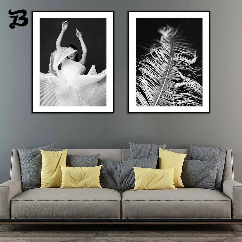 

Black and White Canvas Painting Wall Art Fashion Sexy Woman and Beauty Feather Print Poster Canvas Art Modern Home Wall Decor